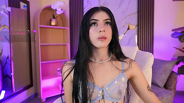 JadeSummerr Adlı Modelin Canlı Sohbet Odası