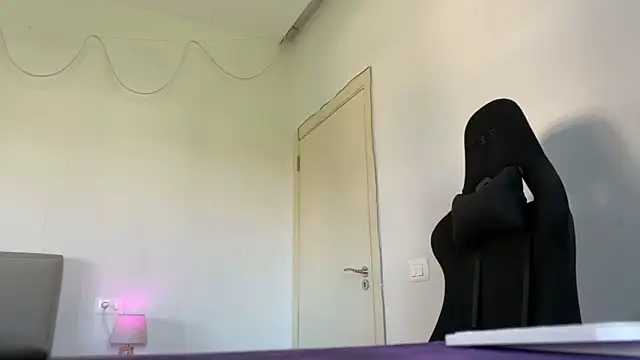 غرفة دردشة PrincesSsLilu المباشرة