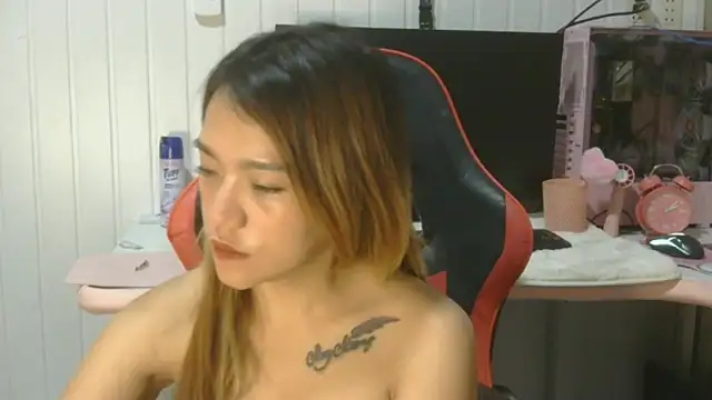 Živá chatovací místnost CassaundraWhitehead