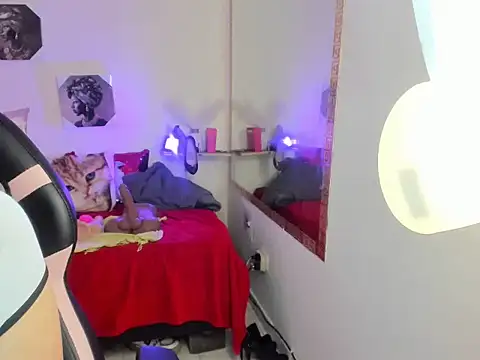 dulce_luna_small Adlı Modelin Canlı Sohbet Odası