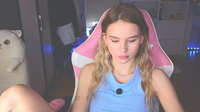 doll_barbieee's Live Chat Room