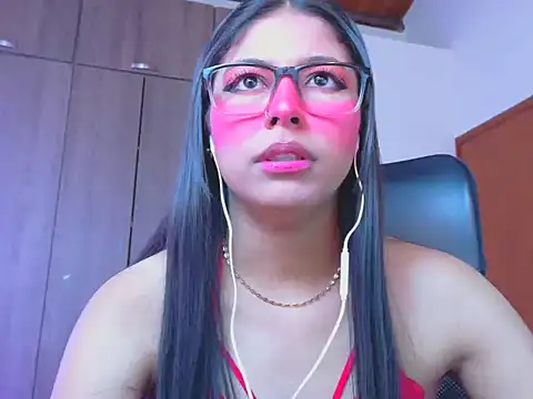 غرفة دردشة _ALLYSON18_ المباشرة
