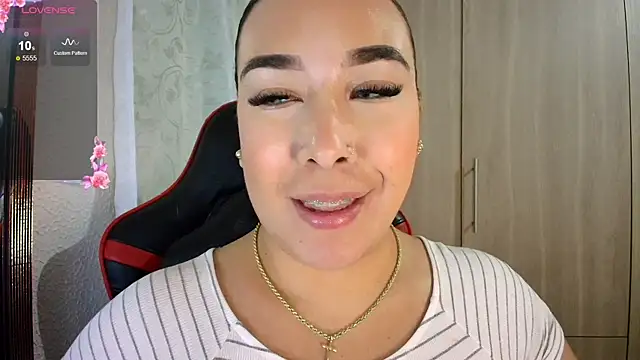 Živá chatovací místnost leahtemptation3