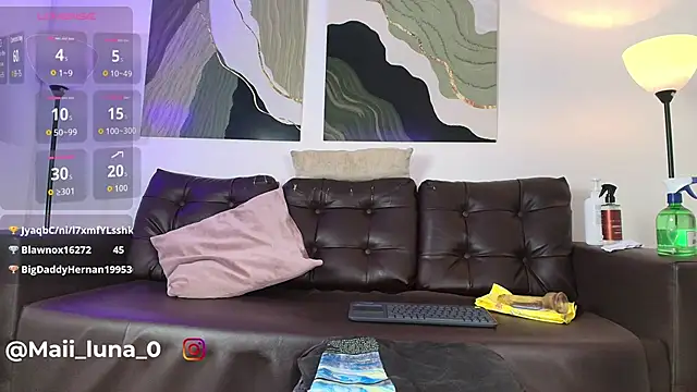Chat ao vivo de Maii_Luna