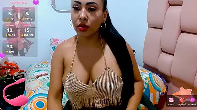 غرفة دردشة roxy_hot19 المباشرة