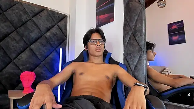 LiamKron Live chatroom