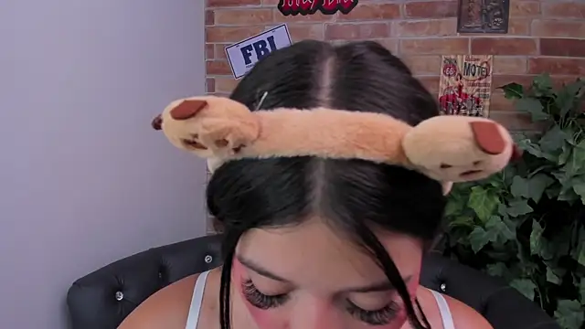 Pokój czatu na żywo – foxy_vera