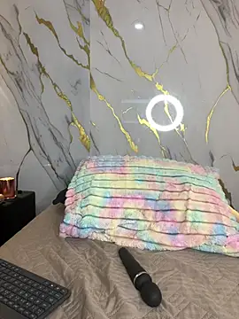 Tinakitten Adlı Modelin Canlı Sohbet Odası