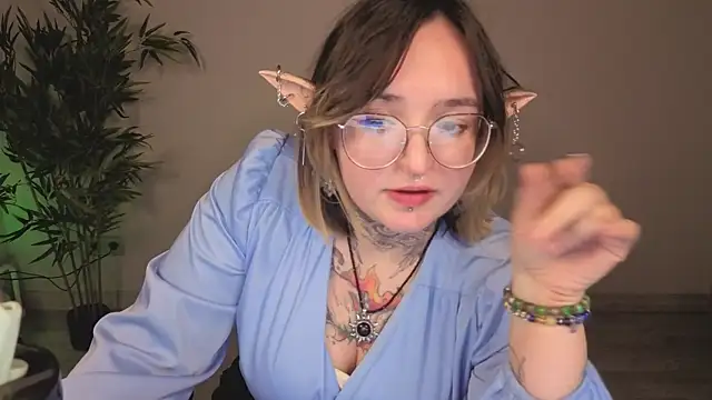 Eva_Witcher's Live Chat Room