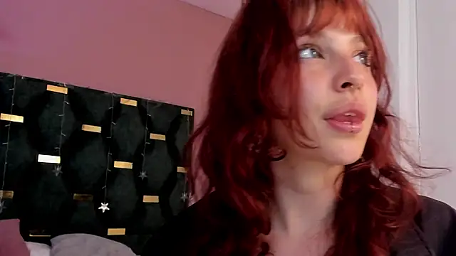 Velvet_Dreamss' Live Chat Room