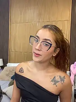 Peyton_Roses' Live Chat Room