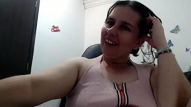 victoria_jones Adlı Modelin Canlı Sohbet Odası