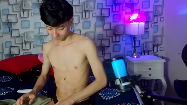 Twink_Sebas7: онлайн-чат