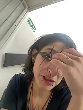 Chat soba uživo modela Evelin_Hellsing