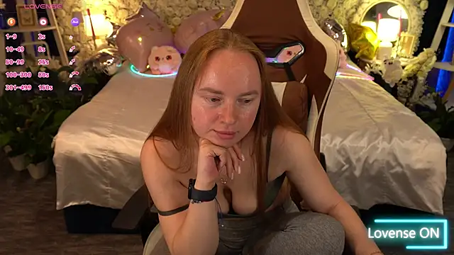 Pokój czatu na żywo – MiaRedFox