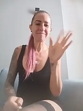 GermanMilfJasmin live-chat rom