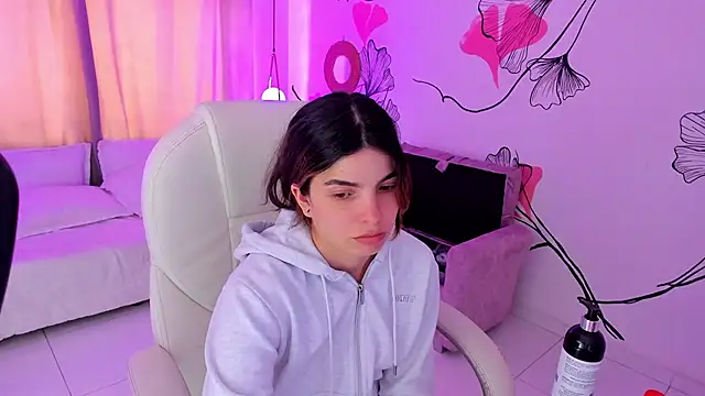 Isabela_Fiorelli Adlı Modelin Canlı Sohbet Odası