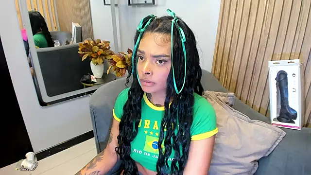 EmmaEbony_ Cameră chat live