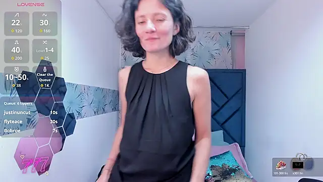 Valery_More__ Adlı Modelin Canlı Sohbet Odası