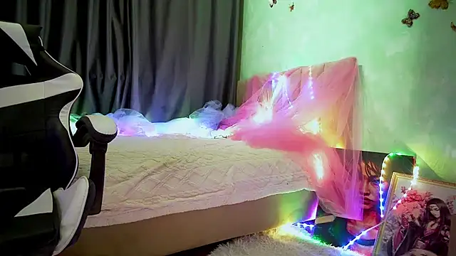 Akemilun Adlı Modelin Canlı Sohbet Odası