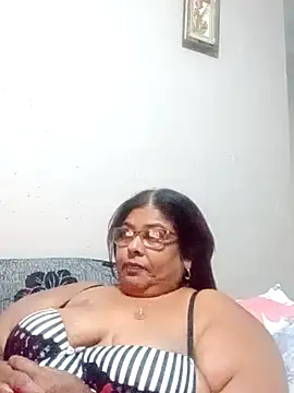 mileesha Adlı Modelin Canlı Sohbet Odası