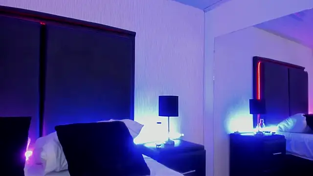 LilithBluum Adlı Modelin Canlı Sohbet Odası