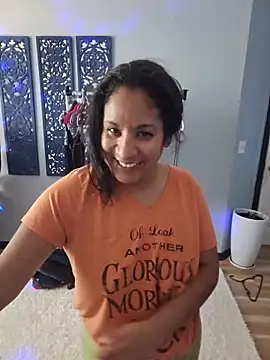 hislutrose Adlı Modelin Canlı Sohbet Odası