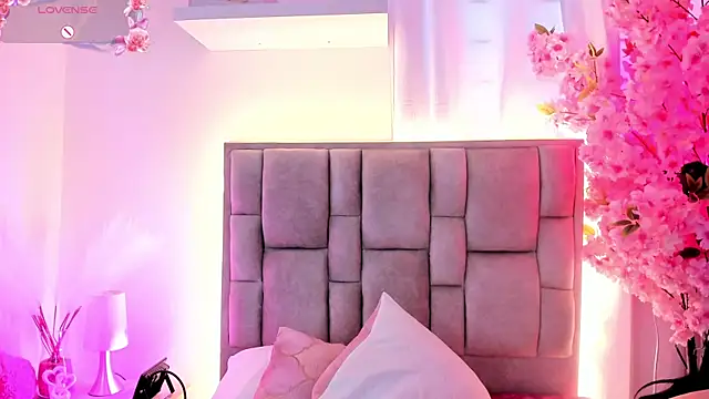 Dana_grey_ élő chatszobája
