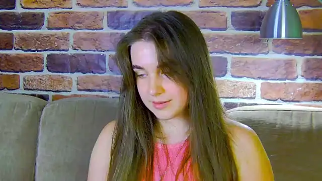Sofia_Hugs Adlı Modelin Canlı Sohbet Odası
