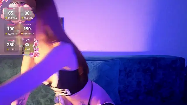 Ada_meow élő chatszob ája