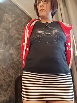 IsisBlake Live chatroom