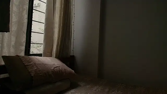Pokój czatu na żywo – Reve_Damour