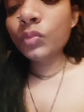 Chat soba uživo modela SweetTsAngel