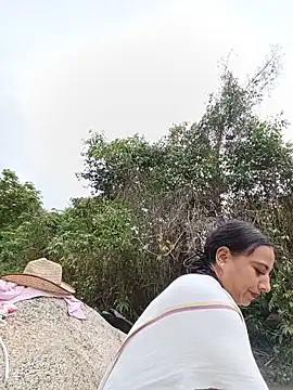 esmeralda_li লাইভ চ্যাট রুম