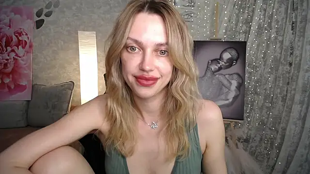 NickyAdamidi's Live Chat Room