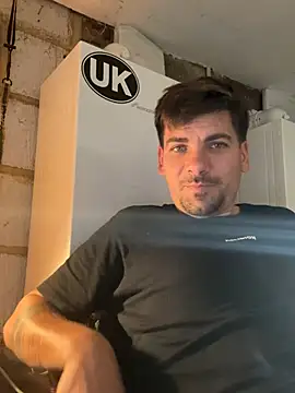 str8boyx's Live Chat Room