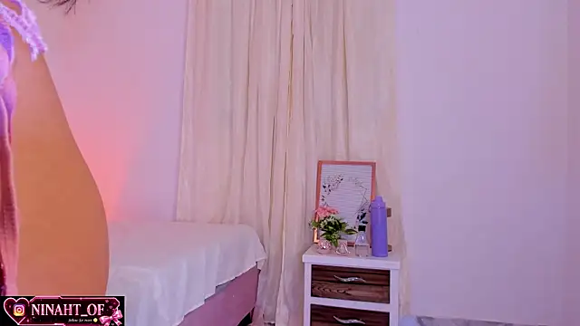 ninaht Live Chatraum