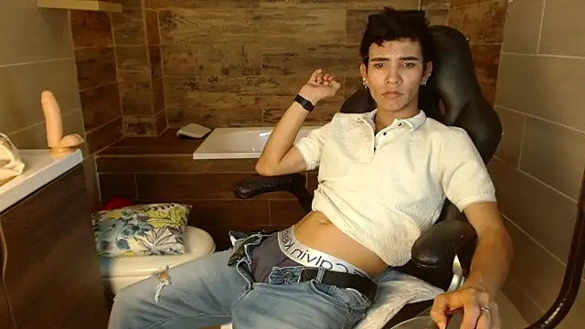 Zeus_Pire live-chat rom