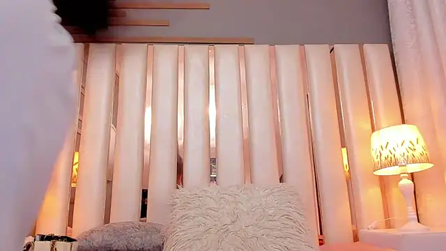 Živá chatovací místnost EmmyCruzZ