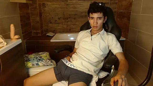 Zeus_Pire Live Chatrum
