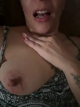 Živá chatovací místnost elmarsexydoll