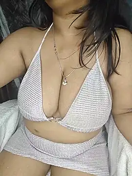 Curvy_Pooja 실시간 채팅방