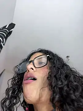 Shurabig Live Chatraum