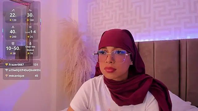 Chatroom en direct de naishaa_