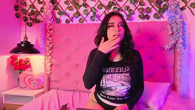 Sala de chat en directo de Kira-Berry
