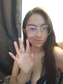 Shannel_72 Adlı Modelin Canlı Sohbet Odası