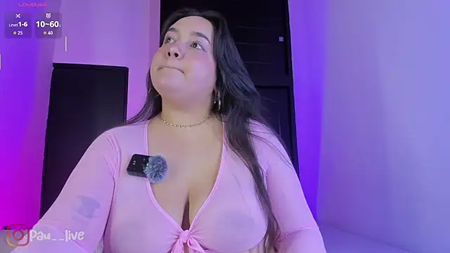 Živá chatovací místnost EvaBigBoobs