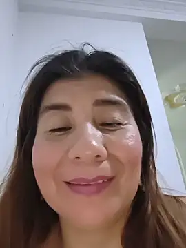 fire_mommy's Live Chat Room