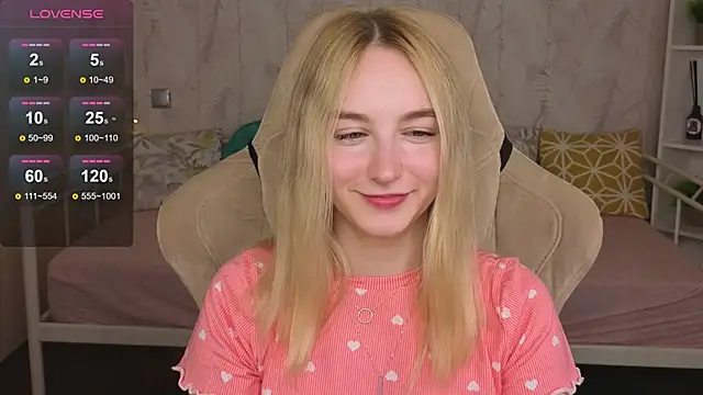 Shy_Polly Adlı Modelin Canlı Sohbet Odası