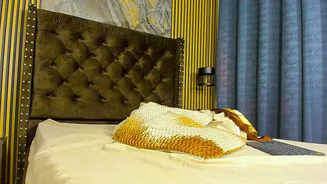 Chat soba uživo modela Eman_Wave